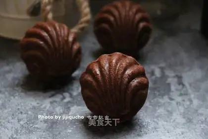 Coco cheese with Madeleine