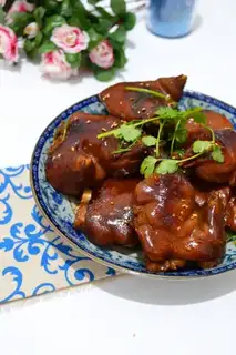Spicy pig hoof
