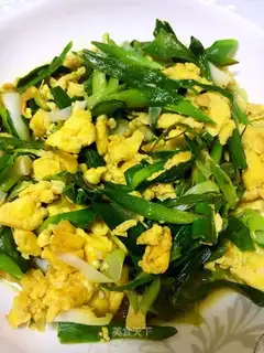 Eggs and garlic