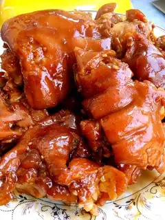Red pig hoof