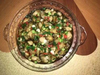 Steamed oysters