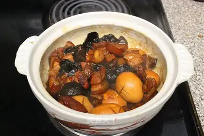 Yuen Po's egg meat