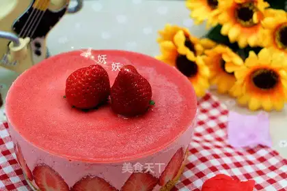Strawberry cheese mousse