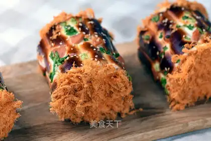 Meat pine roll