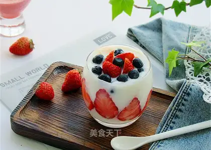 Strawberry yogurt