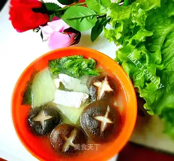 Potato mushroom meat soup