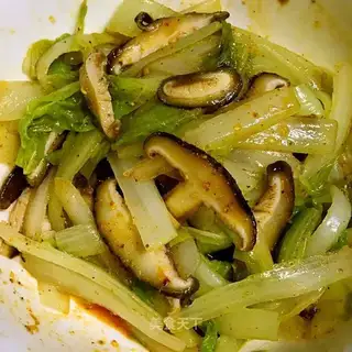 Cabbage with mushrooms