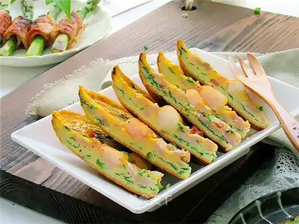 Shrimp omelet