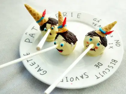 Pinocchio lollipop cake