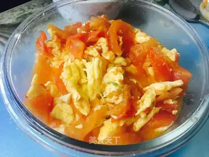 Tomato fried eggs