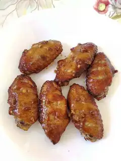 Garlic roast chicken wings
