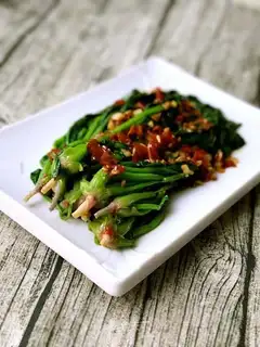 Fish spinach