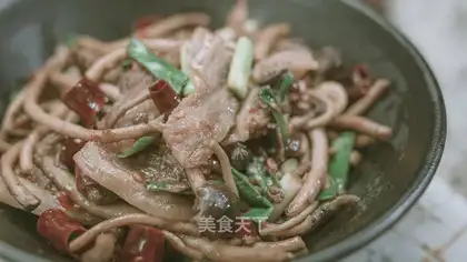 A dry pot of tea and mushrooms
