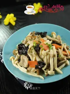Two mushrooms, pork chops