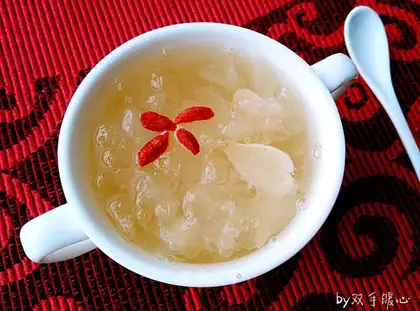 Silver-ear lily soup
