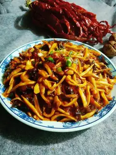 Fish apricot mushroom