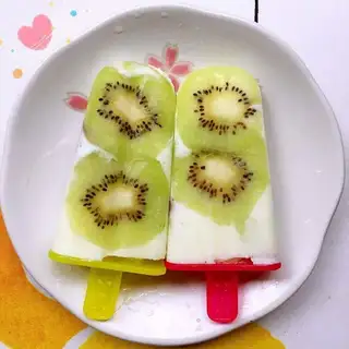Milky fruit ice cream