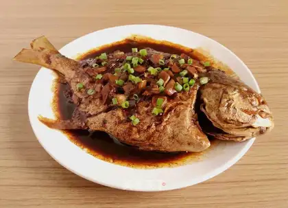 Red-burned mackerel
