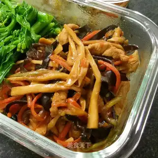 Fish apricot mushroom