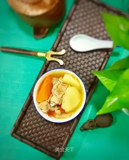Tomato potato steak soup