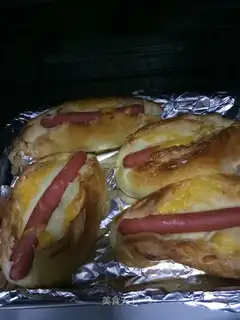 Cheese ham bread