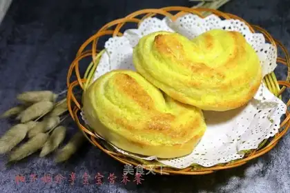 Heart-shaped coconut bread