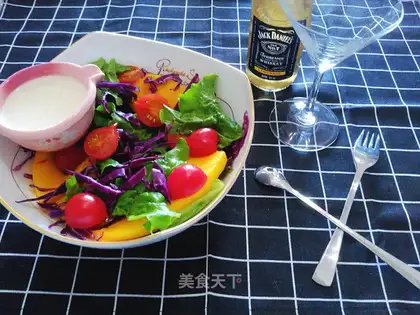 Cream-cream-fruit chicken salad