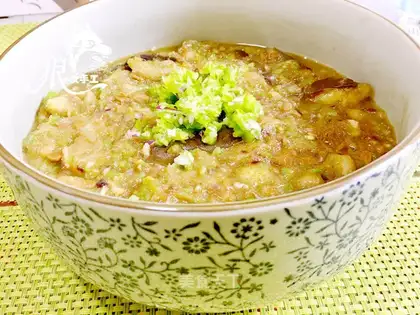 Bean sauce and cheese