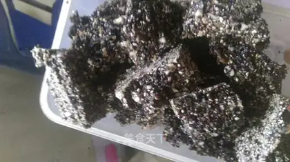 Rose-smelt walnuts
