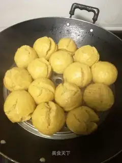 Pumpkin buns