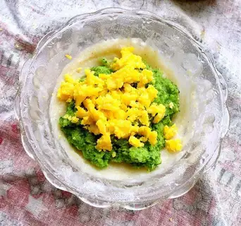 Orchid omelette