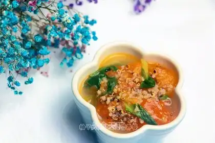 Quinobe green tomato soup