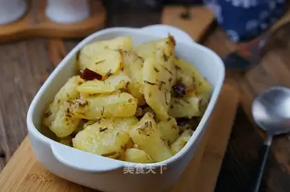 ♪ Fried potatoes ♪