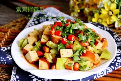 Sour chicken with cucumber