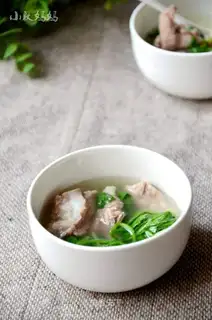 Soup with a small steak