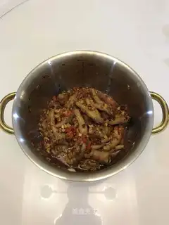 Taste chicken claws