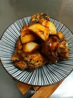 A black chicken with no water and garlic