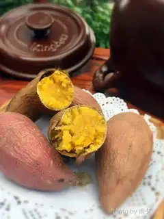 Roast potatoes