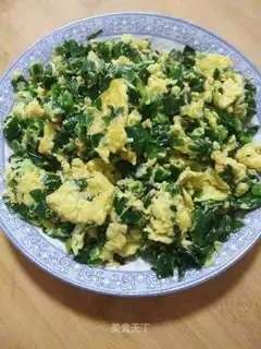 Garlic fried goose eggs