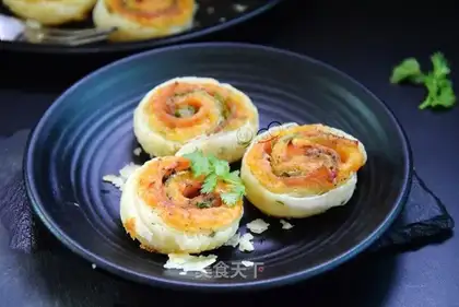 Cheese ham roll