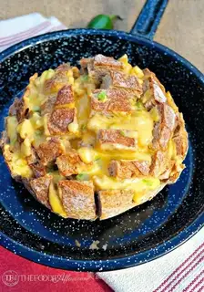 Carbage and cheese bread