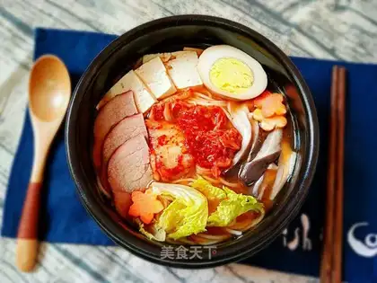 Sour spicy noodles