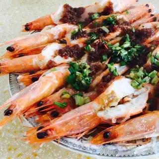 Garlic fan steamed shrimp