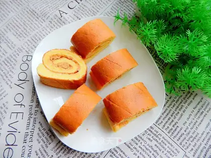 Meat pine rolls
