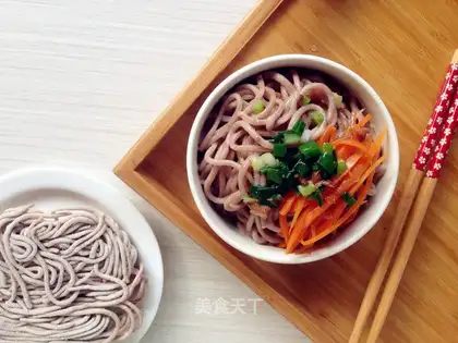 Brown noodle