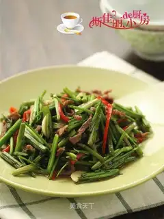 Celery with beef silk