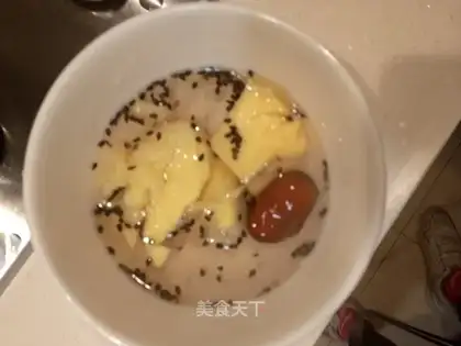 Red-tree sesame cake sugar