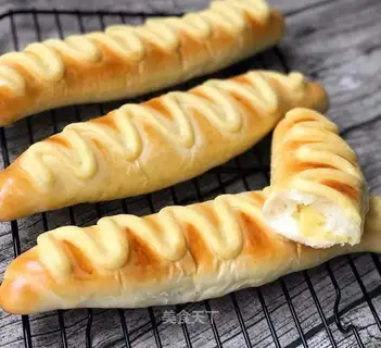 caterpillar bread