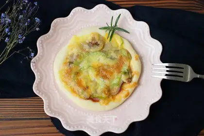 Taiwan sausage pizza