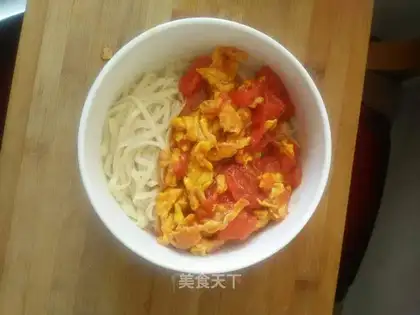 Tomato egg noodles